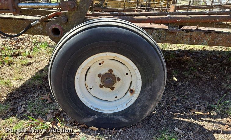 image for item EJ7415 Feed wagon