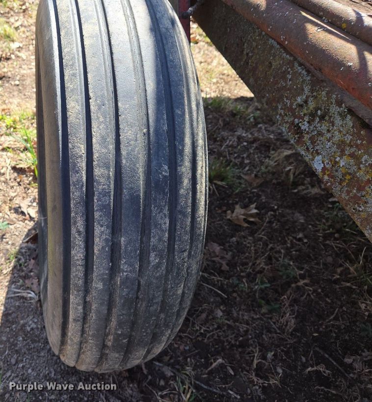 image for item EJ7415 Feed wagon