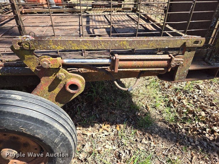 image for item EJ7415 Feed wagon