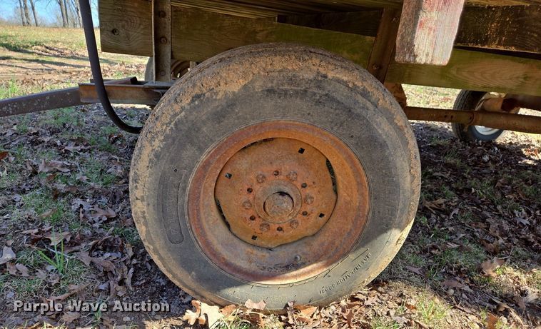 image for item EJ7415 Feed wagon