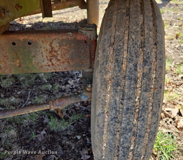 image for item EJ7415 Feed wagon