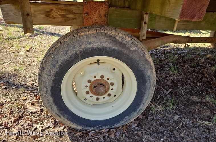 image for item EJ7415 Feed wagon