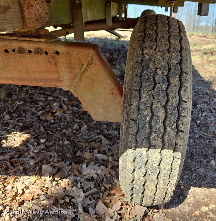 image for item EJ7415 Feed wagon