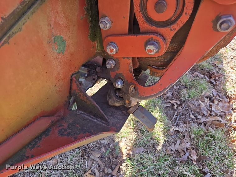 image for item EJ7416 Hesston 1120 swather / windrower