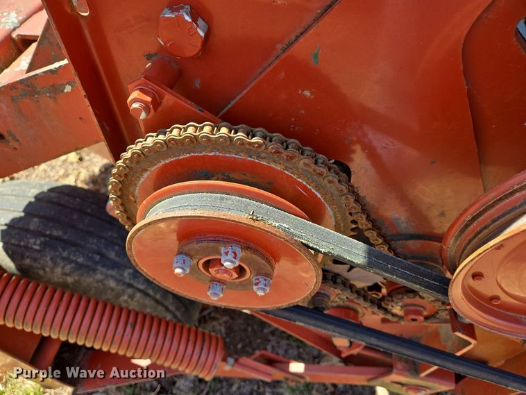 image for item EJ7416 Hesston 1120 swather / windrower