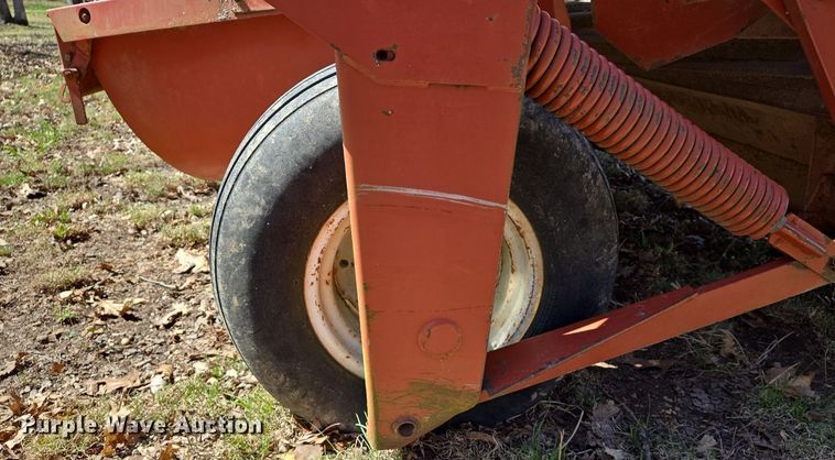 image for item EJ7416 Hesston 1120 swather / windrower