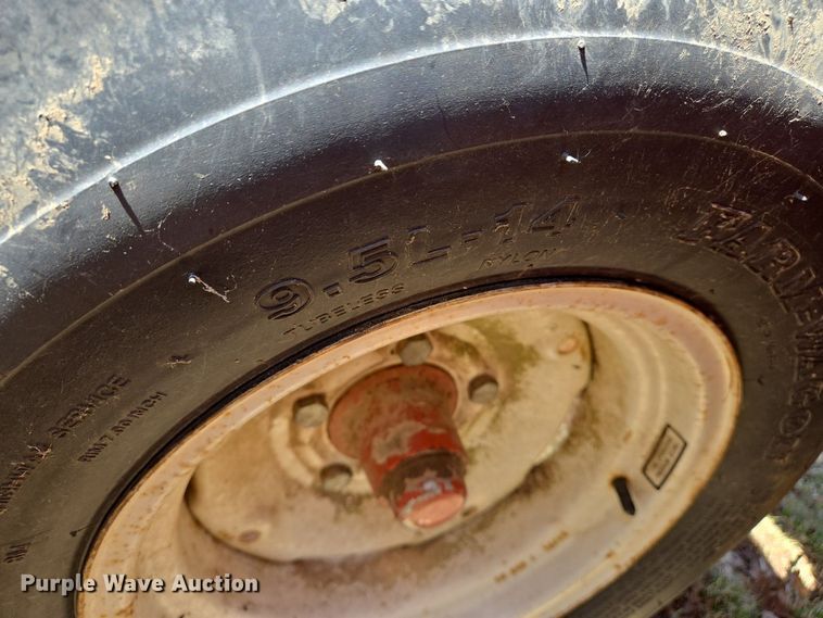 image for item EJ7416 Hesston 1120 swather / windrower