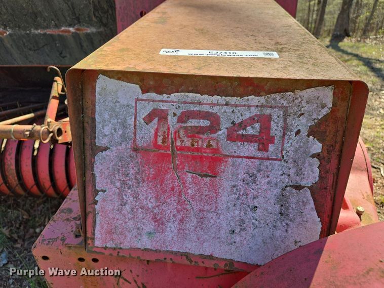 image for item EJ7418 Massey Ferguson 124 small square baler