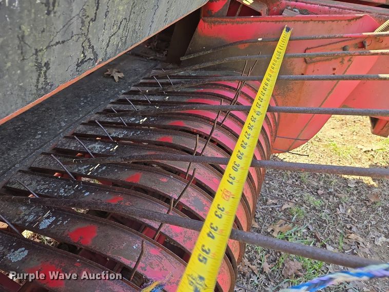 image for item EJ7418 Massey Ferguson 124 small square baler