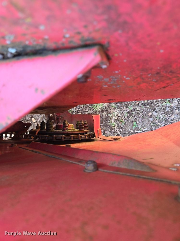 image for item EJ7418 Massey Ferguson 124 small square baler