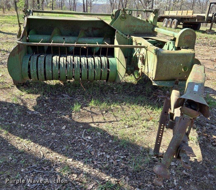 image for item EJ7419 John Deere 14T small square baler