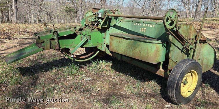 image for item EJ7419 John Deere 14T small square baler