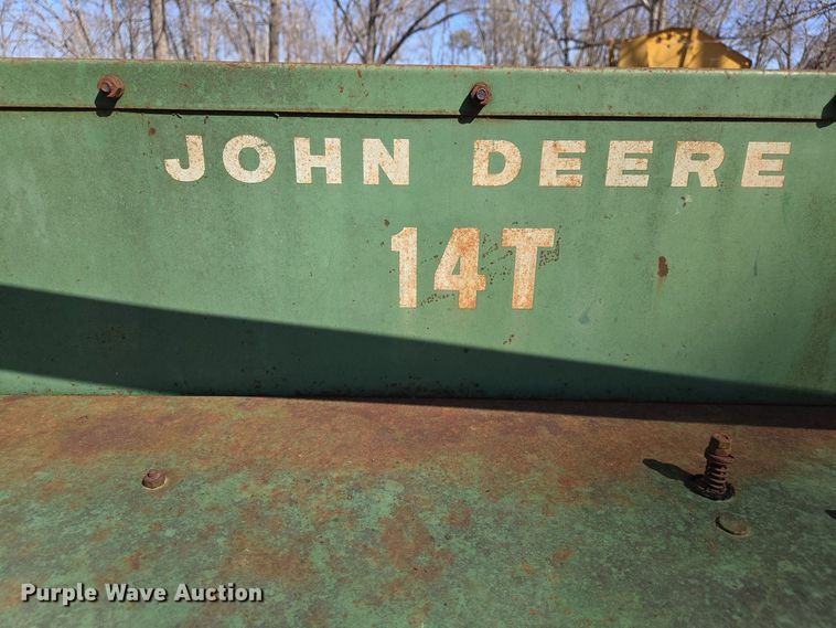 image for item EJ7419 John Deere 14T small square baler