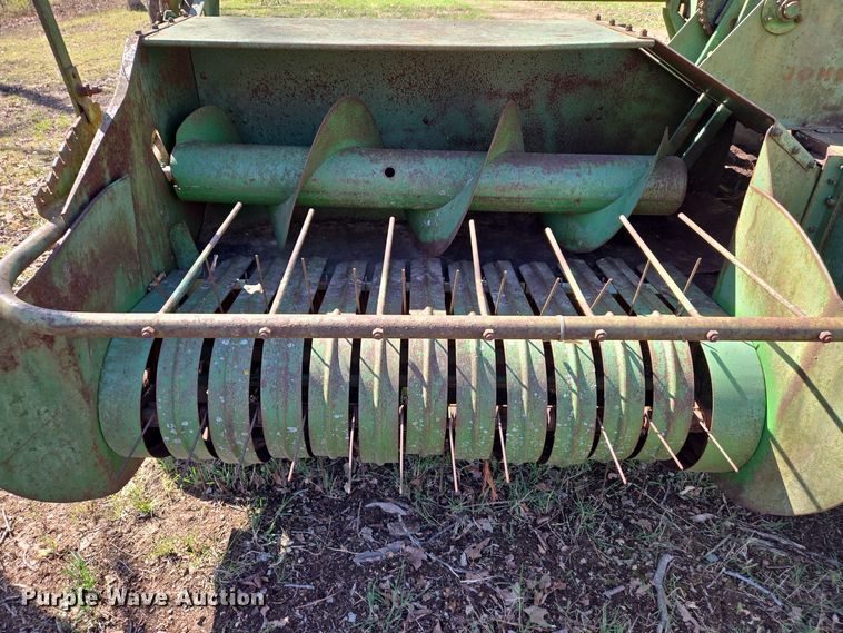 image for item EJ7419 John Deere 14T small square baler