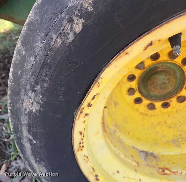 image for item EJ7419 John Deere 14T small square baler