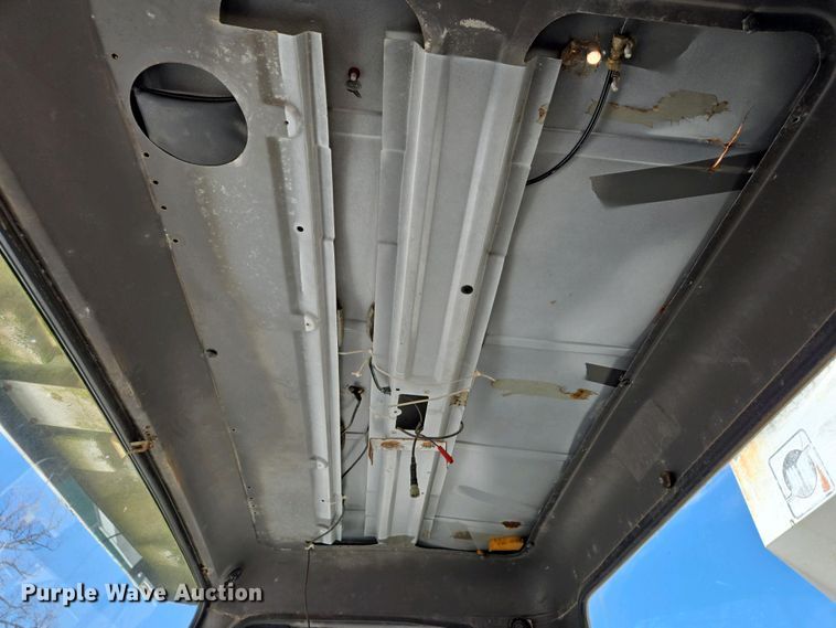 image for item EJ7459 1995 International 4900 fertilizer delivery truck