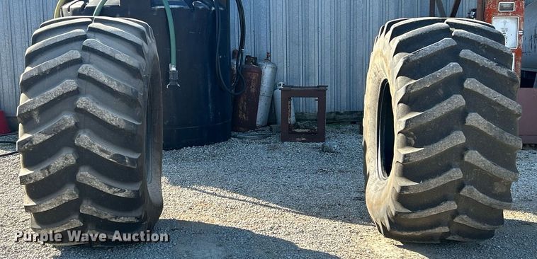 image for item EK2914 (2) Firestone 90060R32 tires