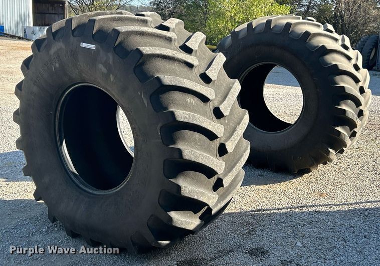 image for item EK2914 (2) Firestone 90060R32 tires