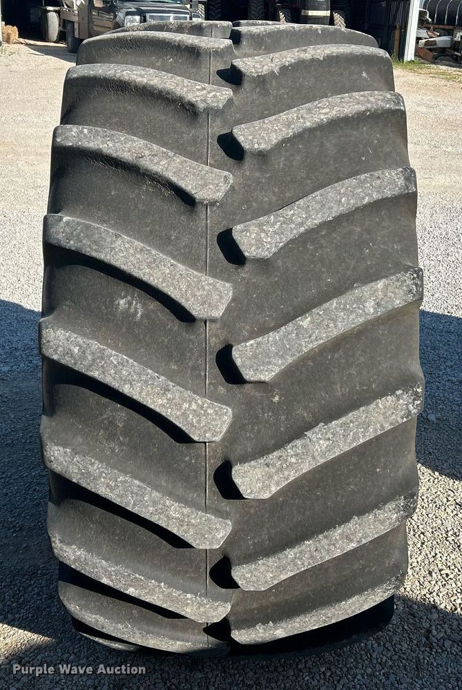 image for item EK2914 (2) Firestone 90060R32 tires
