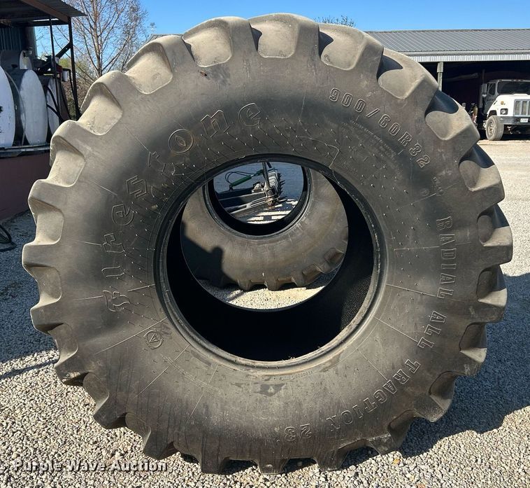 image for item EK2914 (2) Firestone 90060R32 tires