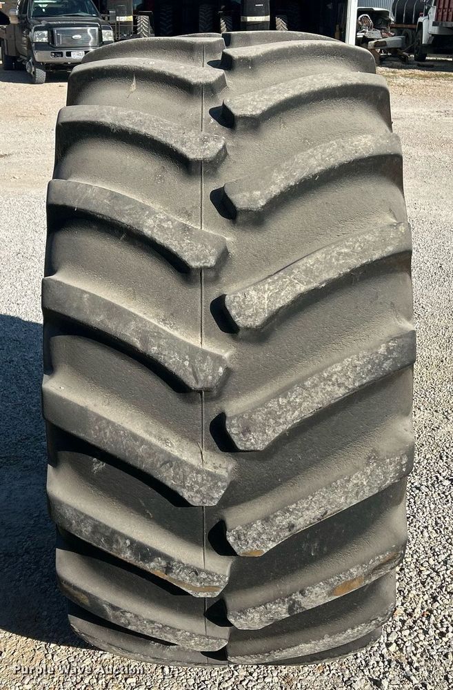 image for item EK2914 (2) Firestone 90060R32 tires