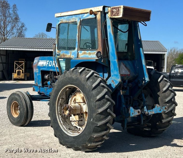 image for item EK2915 1974 Ford 9600 tractor