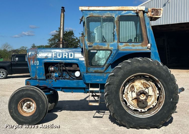 image for item EK2915 1974 Ford 9600 tractor