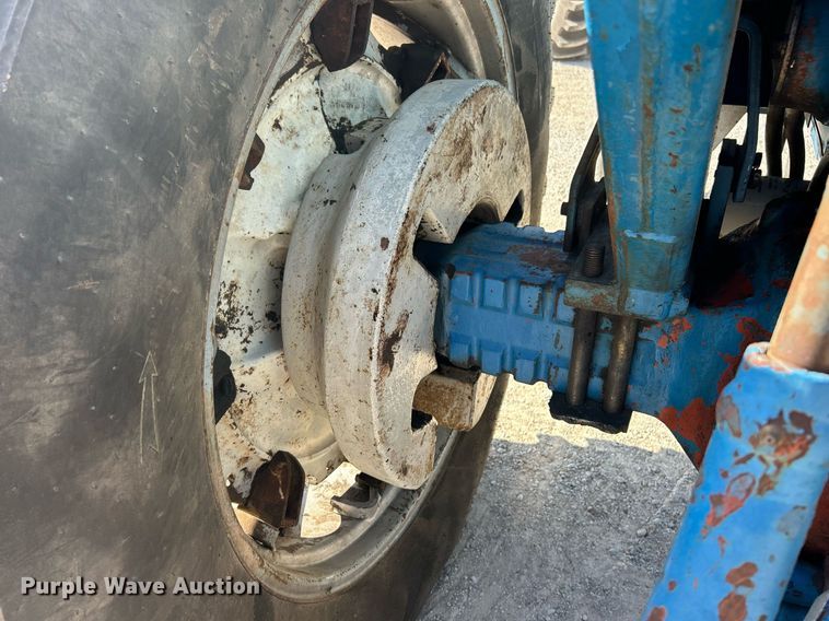 image for item EK2915 1974 Ford 9600 tractor