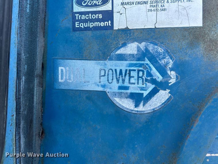 image for item EK2915 1974 Ford 9600 tractor