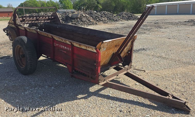 image for item EK5167 McCormick manure spreader