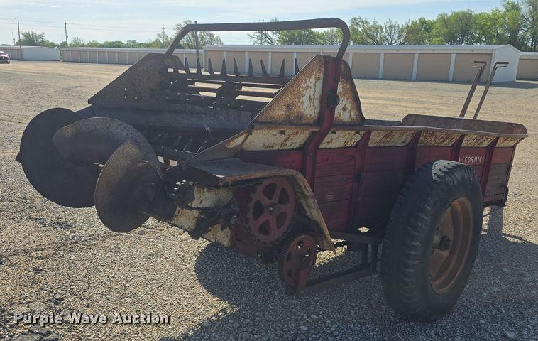 image for item EK5167 McCormick manure spreader