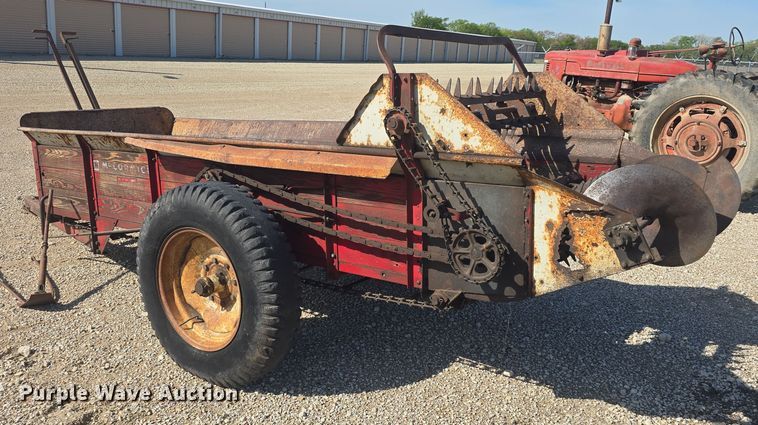 image for item EK5167 McCormick manure spreader