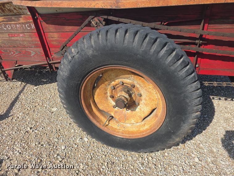 image for item EK5167 McCormick manure spreader