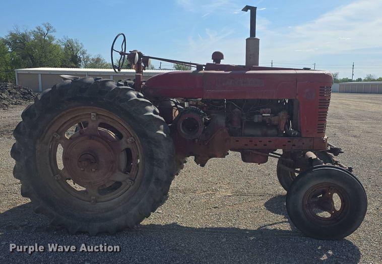 image for item EK5169 1944 International Harvester Farmall M tractor