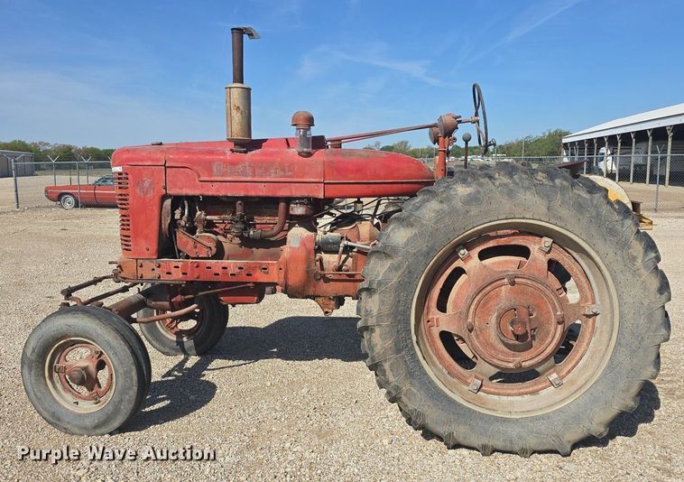 image for item EK5169 1944 International Harvester Farmall M tractor