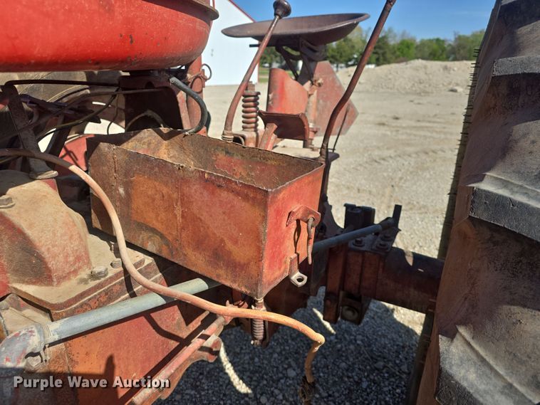 image for item EK5169 1944 International Harvester Farmall M tractor