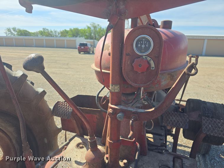 image for item EK5169 1944 International Harvester Farmall M tractor