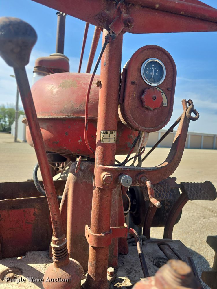 image for item EK5169 1944 International Harvester Farmall M tractor