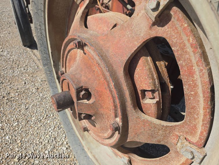 image for item EK5169 1944 International Harvester Farmall M tractor