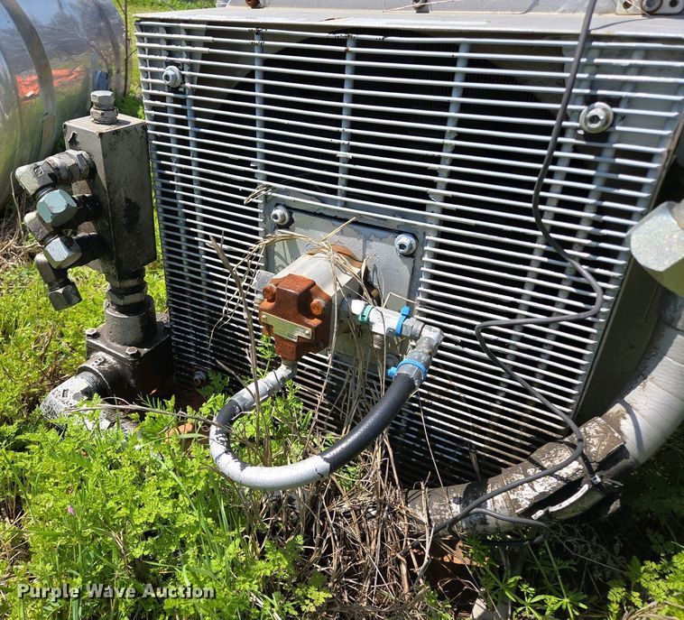 image for item EL1995 (4) hydraulic oil coolers