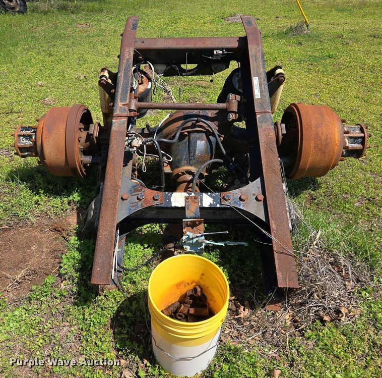 image for item EL1996 Eaton Fuller RS404 rear end