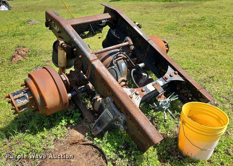 image for item EL1996 Eaton Fuller RS404 rear end