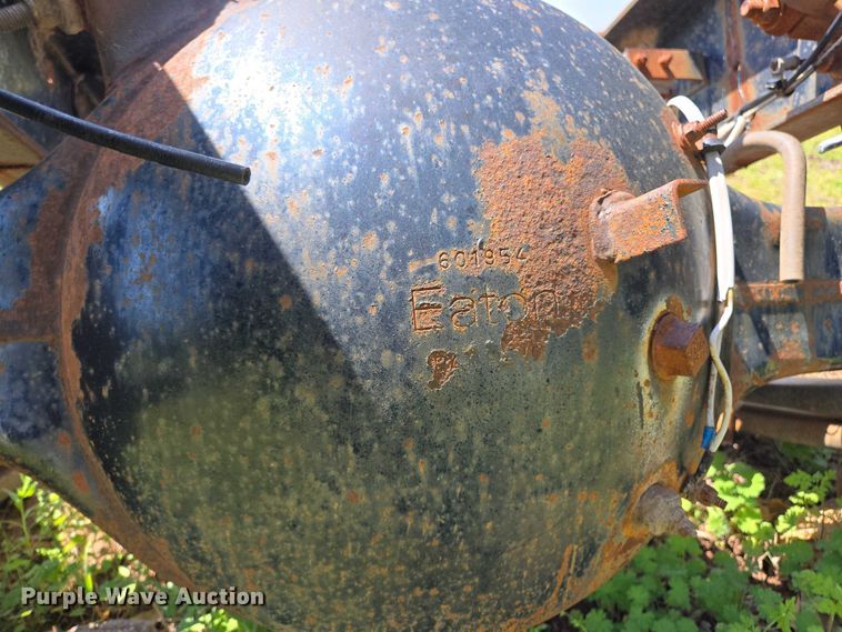 image for item EL1996 Eaton Fuller RS404 rear end