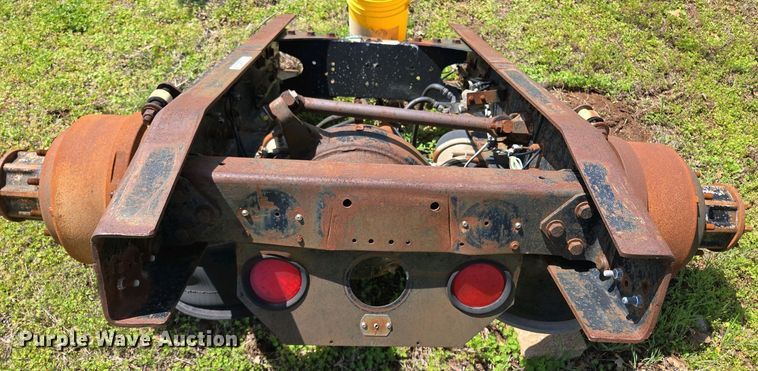 image for item EL1996 Eaton Fuller RS404 rear end