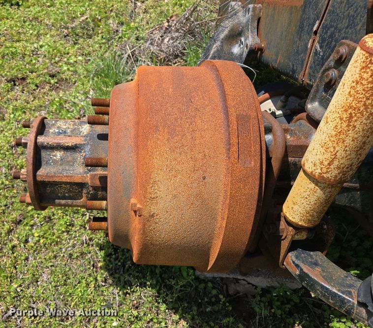 image for item EL1996 Eaton Fuller RS404 rear end