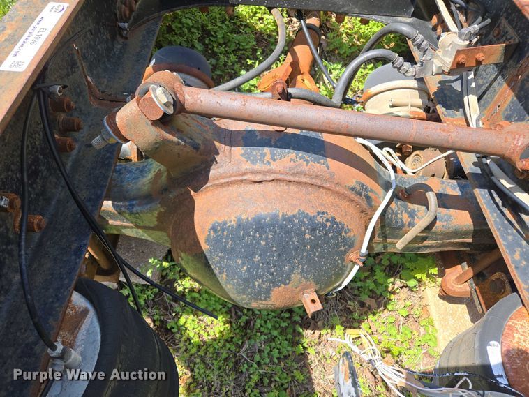 image for item EL1996 Eaton Fuller RS404 rear end