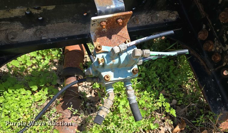 image for item EL1996 Eaton Fuller RS404 rear end