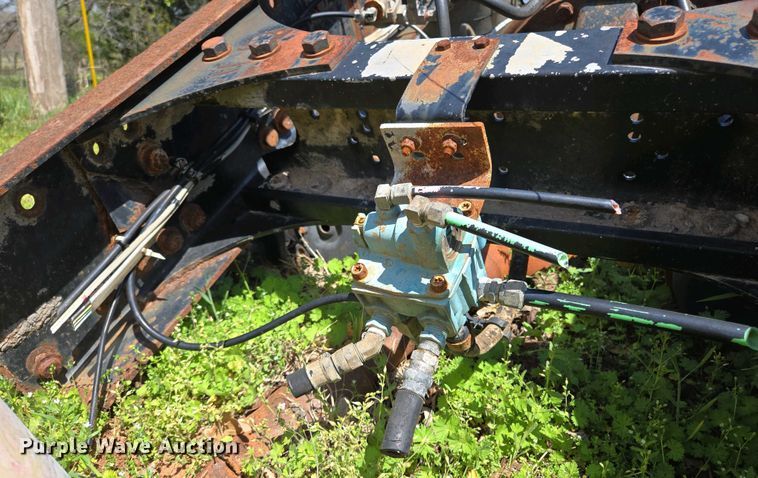 image for item EL1996 Eaton Fuller RS404 rear end