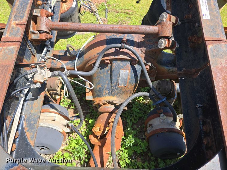 image for item EL1996 Eaton Fuller RS404 rear end