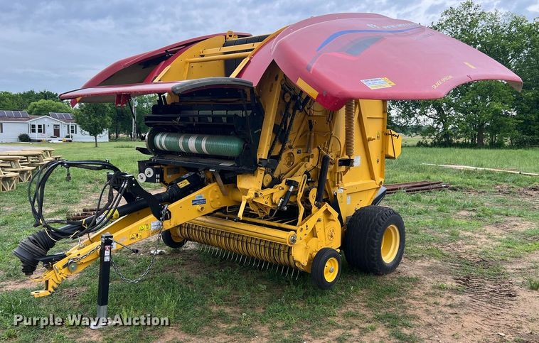 image for item EL2038 2022 New Holland 460RB round baler